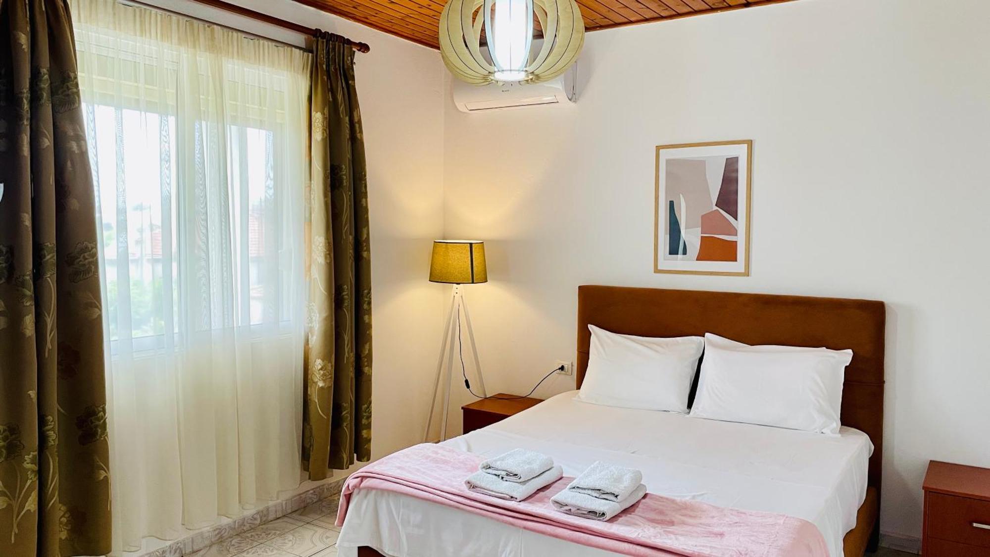 Mia Guest House - Entire Home With Balcony & Garden Дивьяка Экстерьер фото